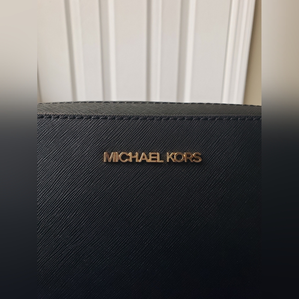 NWT Michael Kors Crossbody Jet Set - Picture 4 of 8